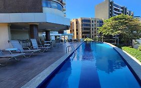 Prédio à beira-mar, na melhor localização do Rio Vermelho.